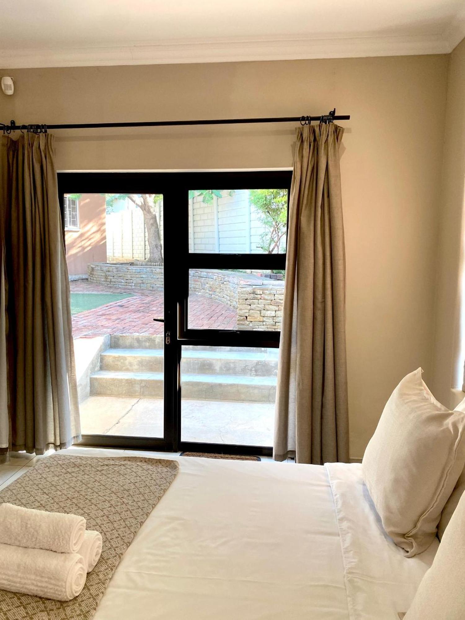 Cavallo Guesthouse ウィントフーク エクステリア 写真